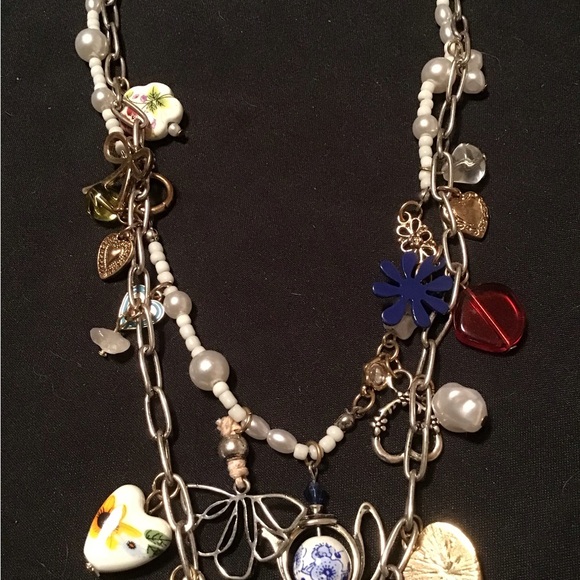 FREE PEOPLE CHARM NECKLACE HEARTS FLOWERS ETC MULTI STRAND GUC - Picture 3 of 3